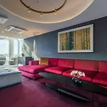 Radisson Collection Hotel, Ξενοδοχείο 5*