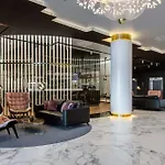 Radisson Collection Hotel, Ξενοδοχείο
