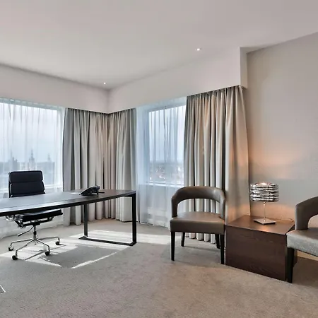 Radisson Collection Hotel, Hotel