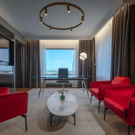 호텔 래디슨 블루 스카이 5*