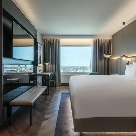 호텔 래디슨 블루 스카이 5*