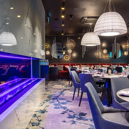 丽笙布鲁酒店天空酒店 塔林