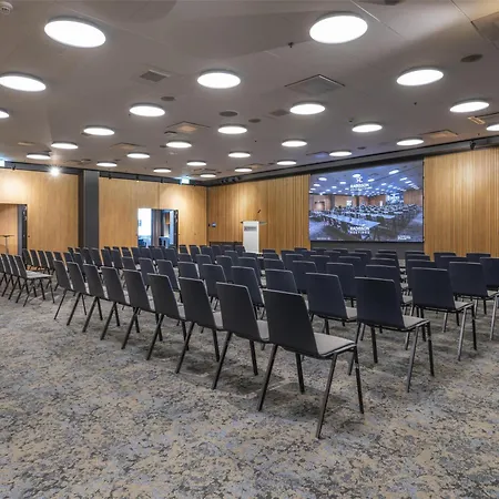 راديسون بلو سكاي فندق تالين