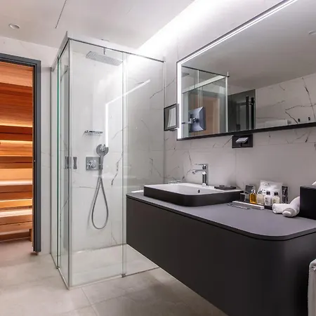 Hotel Radisson Collection Hotel, 5*