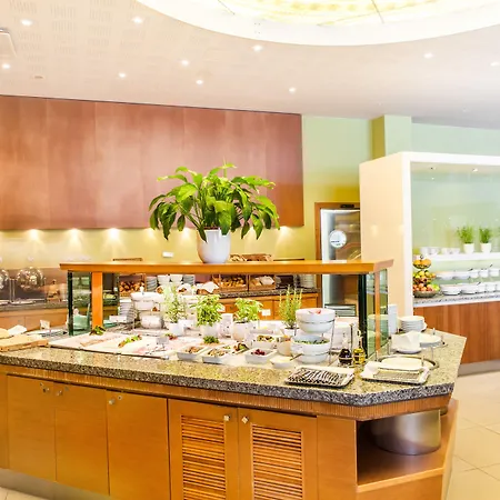 راديسون بلو سكاي فندق 5*