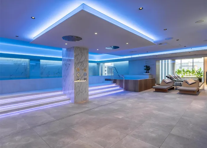 래디슨 블루 스카이 5* 탈린