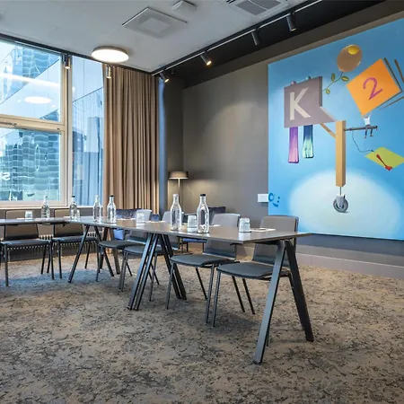 ラディソン ブル スカイ ホテル